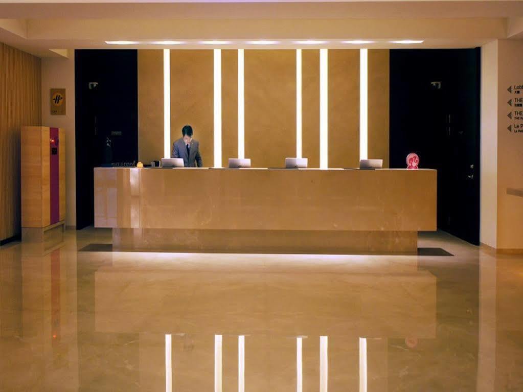 Hotel Cozzi Zhongshan Kaohsiung Dış mekan fotoğraf