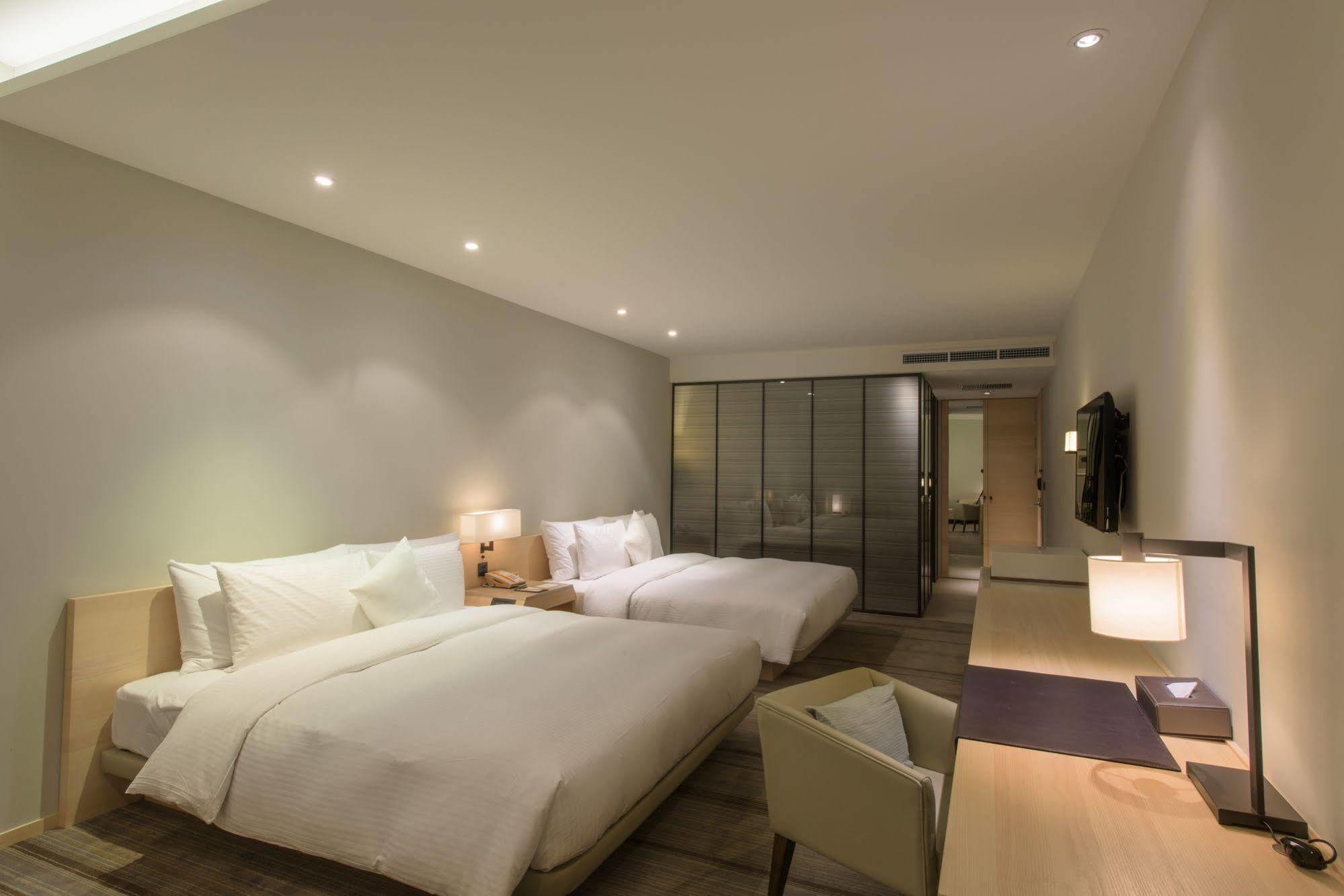 Hotel Cozzi Zhongshan Kaohsiung Dış mekan fotoğraf