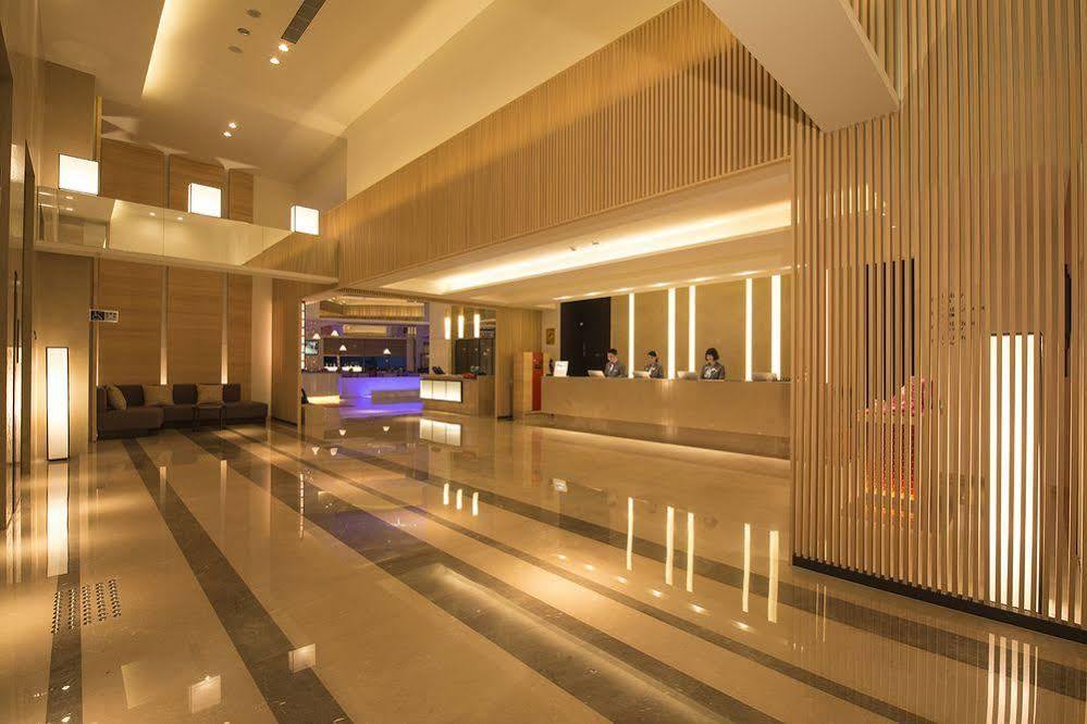 Hotel Cozzi Zhongshan Kaohsiung Dış mekan fotoğraf